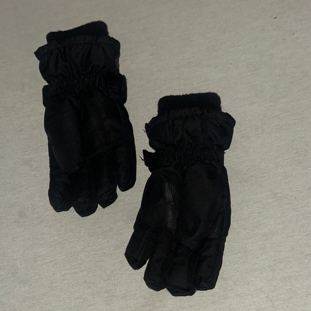 Kids OS Black Winter Gloves